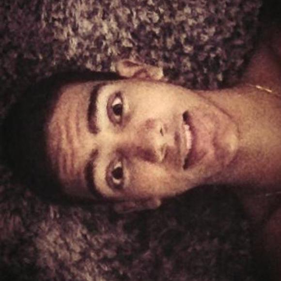 Meet your Posher, Carlos - Picture 1 of 1